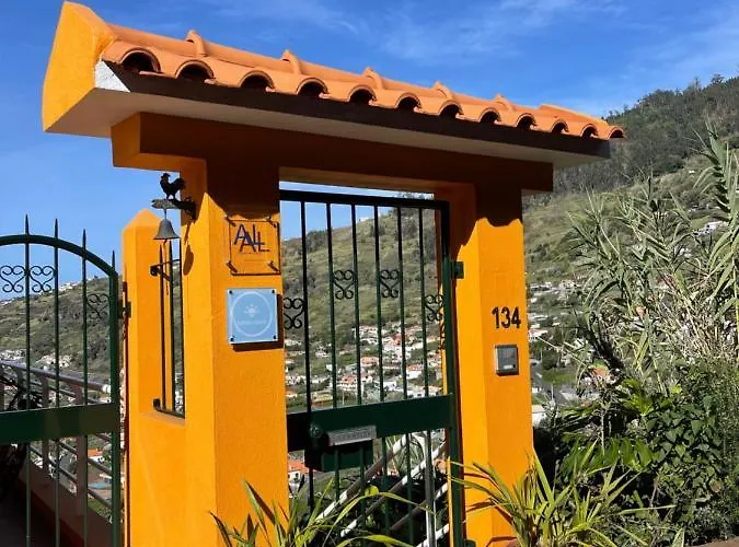 Sunset House 招待所