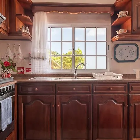 Sunset House בית הארחה *