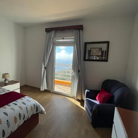 Sunset House Pensión