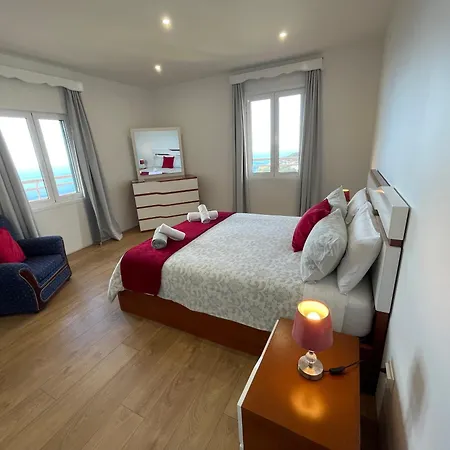 Sunset House בית הארחה